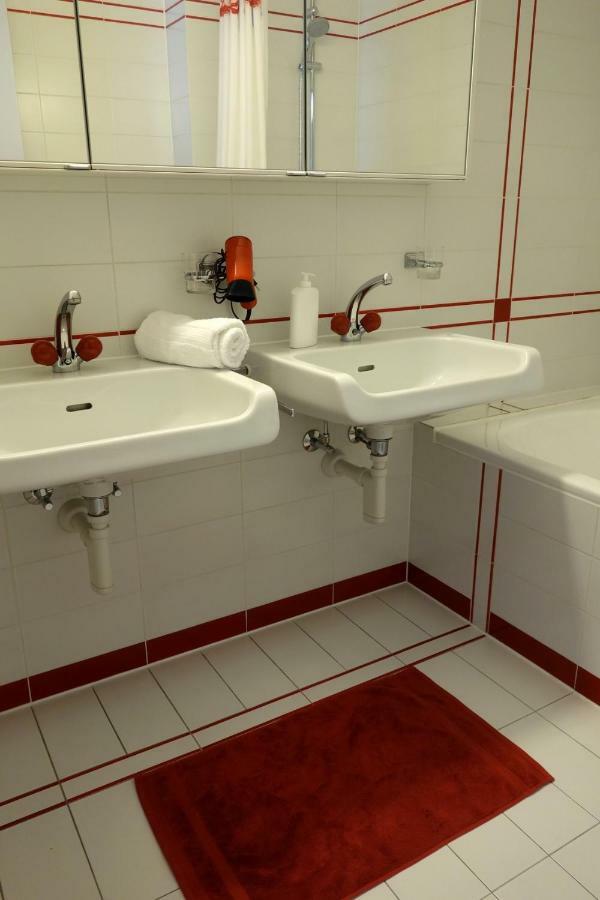 Exclusive Central Apartment Базел Екстериор снимка